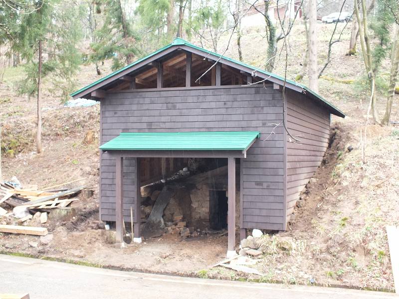 炭焼き小屋完成 富山の暮らしを楽しむ木の家造り 頼成工務店